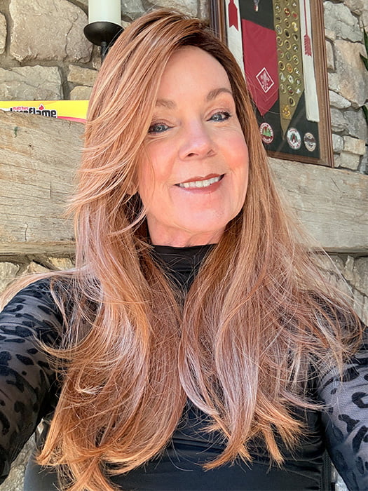 Susan Sparks @an_affair_with_hair wearing SLEEK SOPHISTICATION by RAQUEL WELCH in color SS29/33 ICED PUMPKIN SPICE | Strawberry Blonde shaded with Dark Red-Brown