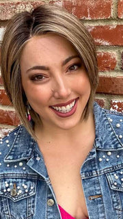 Jen Brown @being_mrs_brown wearing Straight Up With a Twist Elite by Raquel Welch in color RL12/22SS SHADED CAPPUCCINO | Light Golden Brown Evenly Blended with Cool Platinum Blonde Highlights with Dark Roots