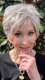 Eileen @crazywiglady is wearing TESS by JON RENAU in shade MIST 39/51/60 | Multi-Tonal Ash Blonde with Beige Lowlights