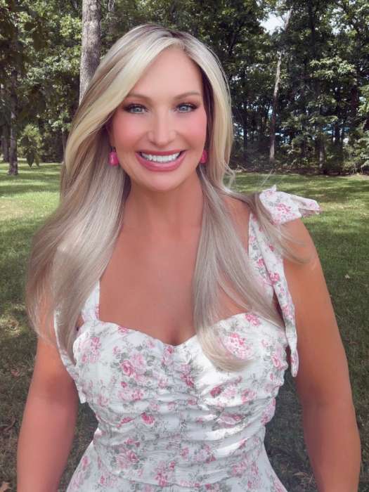 Kim Hammon @letstalkwithkim wearing ZARA by JON RENAU in color 101/88/27S4 CATALINA BLONDE | Pale blonde with Pure White Natural Violet halo highlights, shaded medium brown