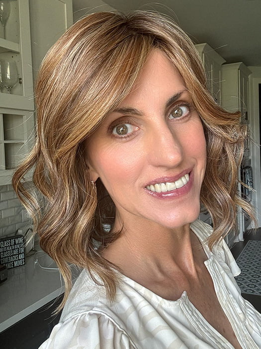 Lisa Mullins @beautifulyouwigreviews is wearing VERONICA by BELLE TRESS in color JAMOCA-ALMOND-FUDGE-R | Deep mocha brown blended with subtle golden almond undertones and fudge-like highlights to create a rich brunette hue