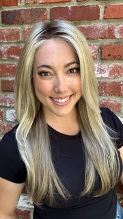Jen Brown @thewiggygirl is wearing ZARA LITE by JON RENAU in 22F16S8 VENICE BLONDE | Light Ash Blonde and Light Natural Blonde Blend Shaded with Medium Brown