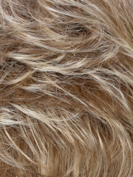 R12/26CH | Light Brown with Chunky Golden Blonde Highlights