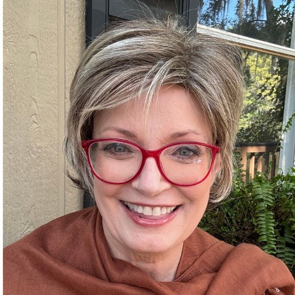 Lia II by Ellen in shade Light Bernstein Rooted