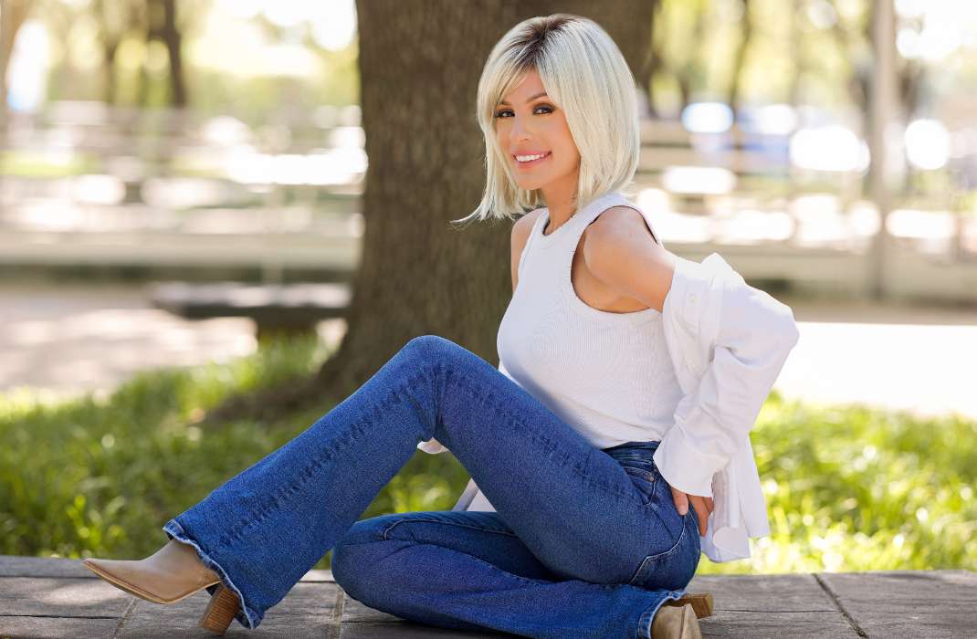 Featured Here: Alva by Noriko in shade Champagne R