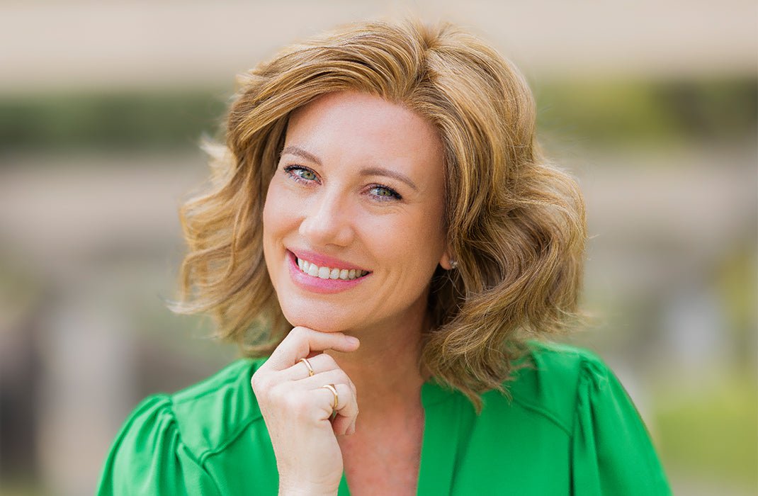 Editor's Pick by Raquel Welch in shade RL12/16 Honey Toast