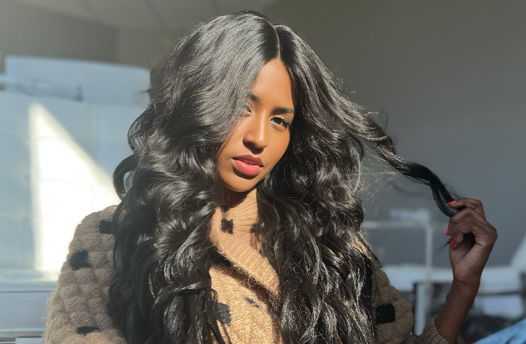 Thrill Seeker by Hairdo in shade R2 Ebony