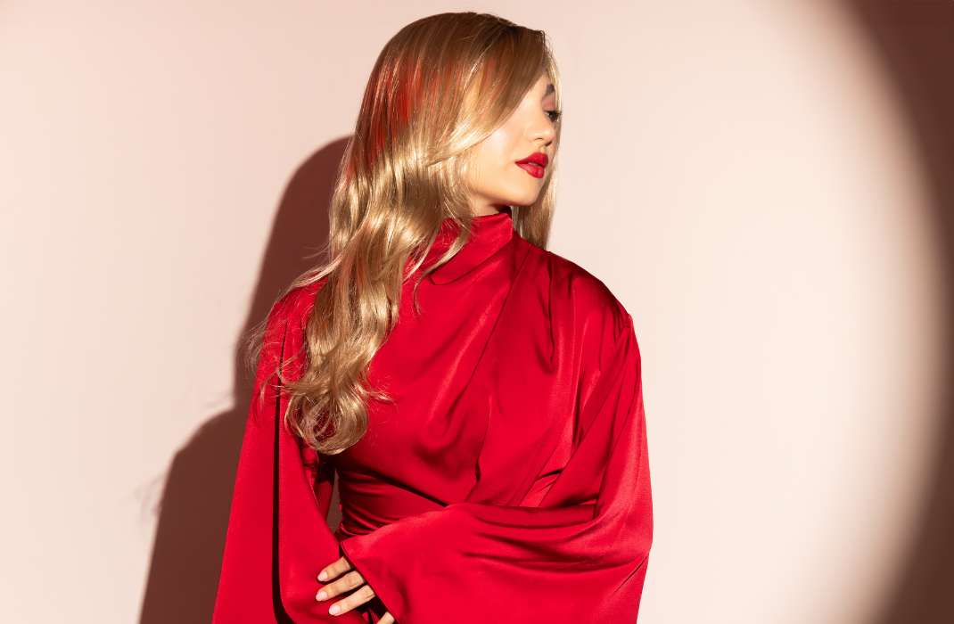 Featured Here: Touch by Ellen Wille in shade Candy Blonde Rooted