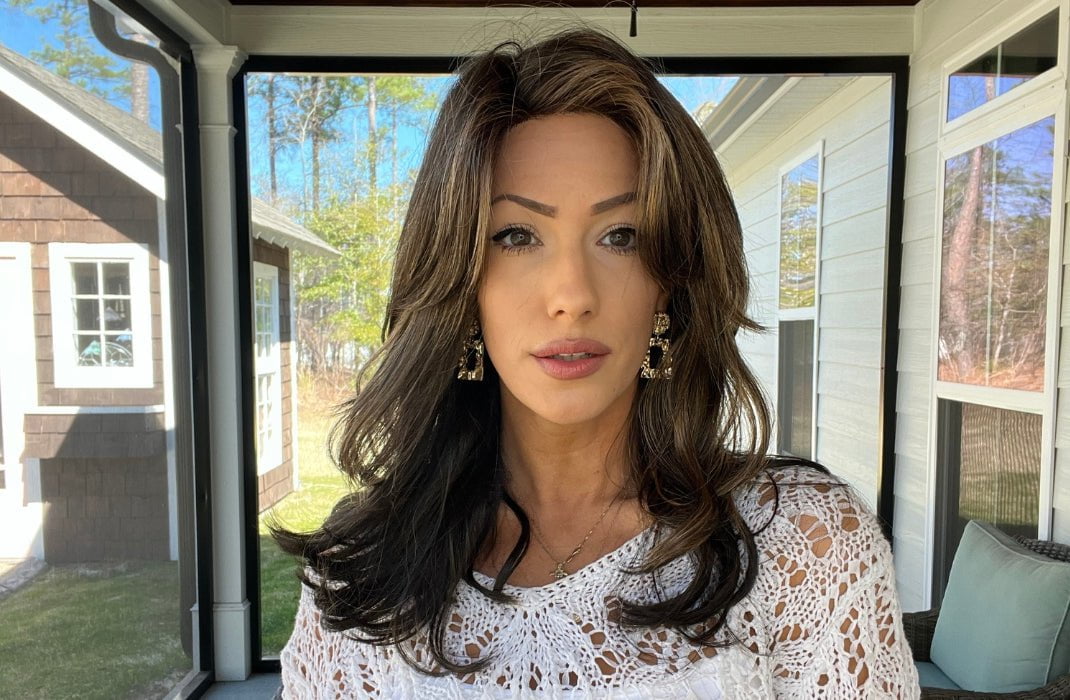 Featured Here: Joy by Envy in shade Amaretto Cream