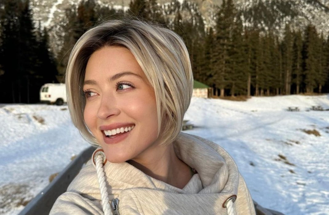 California Beach Waves by TressAllure in shade 32/31