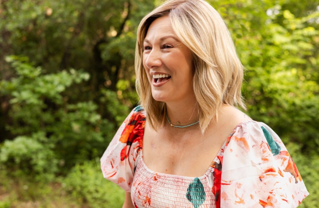 Wig Ambassador Steph wearing Kristen by Jon Renau in shade FS17/101S18 Palm Springs Blonde.