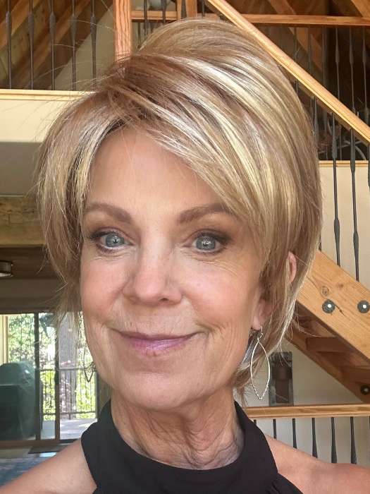 Eclat by Ellen Wille in shade Sandy Blonde Rooted