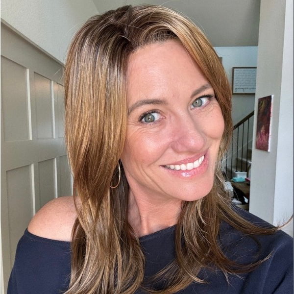 An example of dirty blonde hair in our wig Miranda by Jon Renau in 12FS8 Shaded Praline