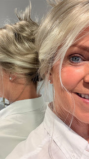 Sparky @an.affair.with.hair is wearing HEIDI by JON RENAU in color  101/88/27S4 CATALINA BLONDE | Pale blonde with Pure White Natural Violet halo highlights, shaded medium brown
