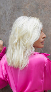 LOVE WAVE by Gabor in GL613-88SS CHAMPAGNE BLONDE | Dark Golden Blonde base blends into Light Golden Blonde with glints of Platinum Blonde