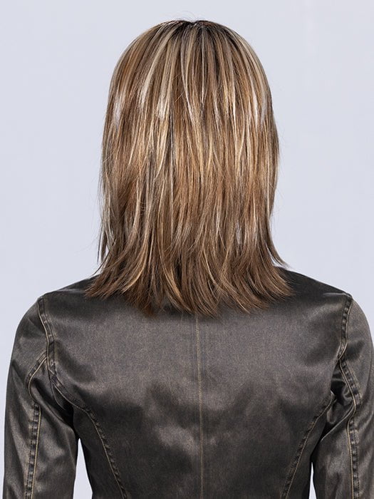 Model is wearing SAND MULTI ROOTED 14.24.12 | Medium Ash Blonde, Lightest Ash Blonde, and Lightest Brown Blend with Dark Shaded Roots