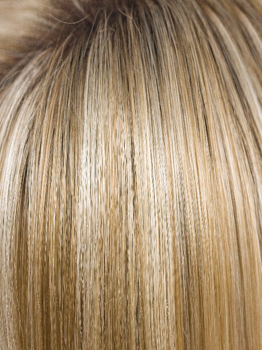 CREAMY-TOFFEE-R | Rooted Dark Blonde Evenly Blended with Light Platinum Blonde and Light Honey Blonde