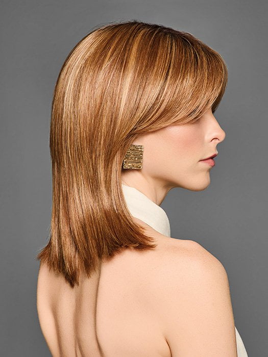 Model is wearing SERVING LOOKS by GABOR in color GF29-33SS ICED PUMPKIN SPICE | Strawberry Blonde shaded with Dark Red-Brown