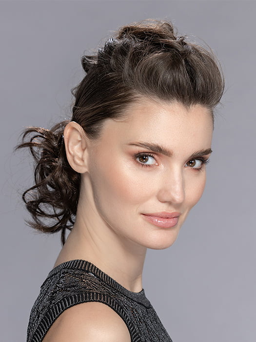 Model is wearing CAVA by ELLEN WILLE in DARK CHOCOLATE MIX 4.6.33 | Darkest/Dark Brown with Dark Auburn Blend