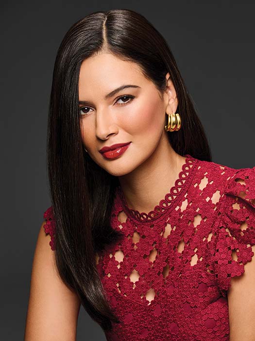 Model is wearing Unmatched 18" by RAQUEL WELCH in RL2/4 OFF BLACK