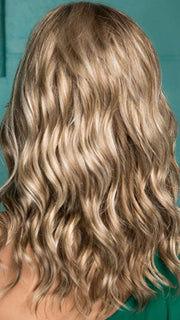 12FS12 MALIBU BLONDE | LIght Gold Brown, Light Natural Gold Blonde, Pale Natural Gold-Blonde Blend, Shaded with Light Gold Brown