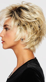This “shake and go” style can be styled soft and layered out of the box, or messy and modern using the Shaping Cream