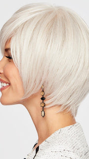 MUSE is a “shake and go” style and can be styled smooth and sleek out of the box, or messy and tousled