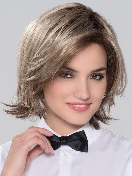 QUEEN COMFORT by ELLEN WILLE in Sand-Multi-Rooted | Lightest Brown and Medium Ash Blonde Blend with Light Brown Roots PPC MAIN IMAGE FB MAIN IMAGE
