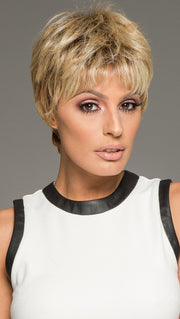 TEXTURED CUT by HAIRDO in SS14/88 SHADED GOLDEN WHEAT | Medium Blonde streaked with Pale Gold highlights, Medium Brown roots