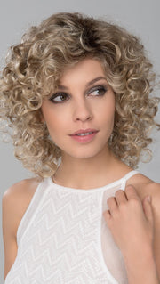 Impeccable temple to temple lace front that offers styling versatility and a seamless, natural hairline