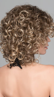 The cap design is extremely comfortable with open wefting and is ideal for an average head size. 