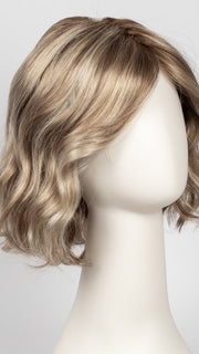 12FS12 MALIBU BLONDE | LIght Gold Brown, Light Natural Gold Blonde, Pale Natural Gold-Blonde Blend, Shaded with Light Gold Brown