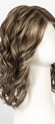10RH16 CAFFE MOCHA | Light Brown with 33% Light Natural Blonde Highlights