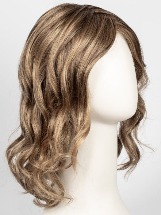 24BT18 ECLAIR | Dark Natural Gold Blonde & Light Natural Gold Blonde Blend with Light Natural Gold Blonde Tips