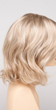 LIGHT BLONDE | 2 toned blend of Creamy Blonde with Champagne highlights