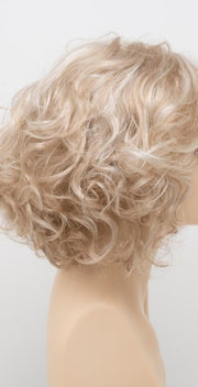 LIGHT BLONDE | 2 toned blend of Creamy Blonde with Champagne highlights