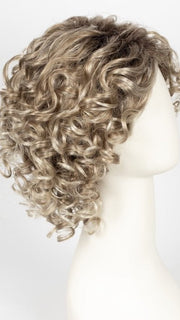 CHAMPAGNE-ROOTED | Light Beige Blonde, Medium Honey Blonde, and Platinum Blonde blend with Dark Roots