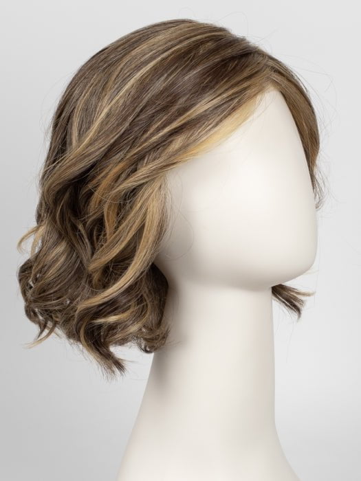 RL11/25 GOLDEN WALNUT | Medium Light Brown Evenly Blended with Medium Golden Blonde
