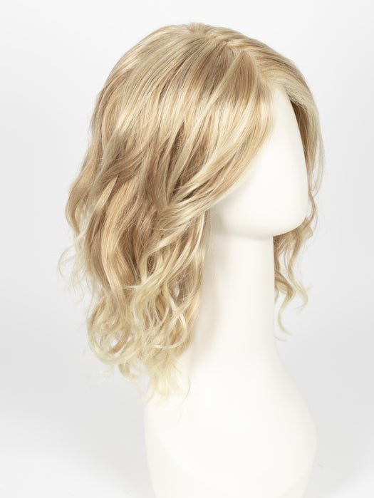 RTH613/27 | Pale Blonde with Warm Strawberry Blonde Lowlights