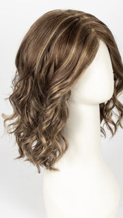 R8/26H | Golden Brown with Golden Blonde Highlights