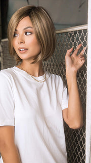 MOCHACCINO-R | Rooted Medium Warm Blonde with Chocolate Undertones and Creamy Blonde Highlights