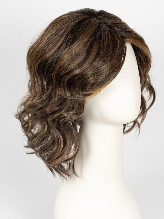 RL8/29SS SHADED HAZELNUT | Warm Medium Brown Evenly Blended with Ginger Blonde with Dark Roots
