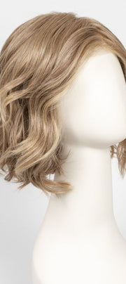 RL13/88 Golden Pecan | Neutral Medium Blonde With Pale Honey Blonde Highlights