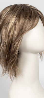 RH12/26RT4 | Light Brown with Chunky Golden Blonde Highlights and Dark Brown Roots