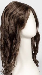 8RH14 MOUSSE CAKE | Medium Brown with 33% Medium Natural Blonde Highlights