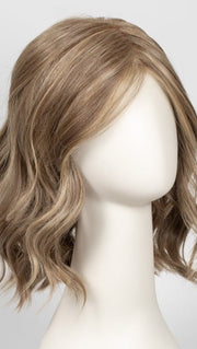 RL13/88 Golden Pecan | Neutral Medium Blonde With Pale Honey Blonde Highlights