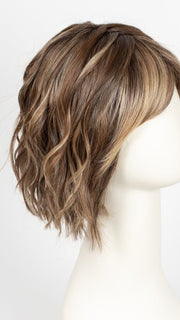 17/23/R8 | Beige Blonde and Auburn Blended with Medium Brown Roots
