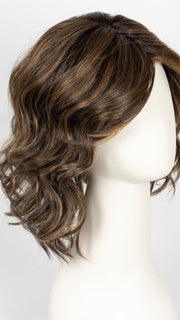 RL8/29SS SHADED HAZELNUT | Warm Medium Brown Evenly Blended with Ginger Blonde and Dark Roots
