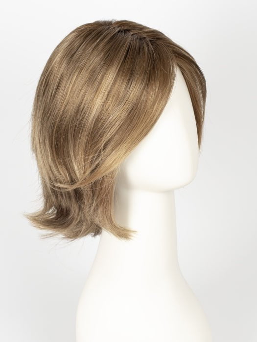 SS12/20 SHADED TOAST | Cool Brown with Subtle Warm Highlights and Dark Roots