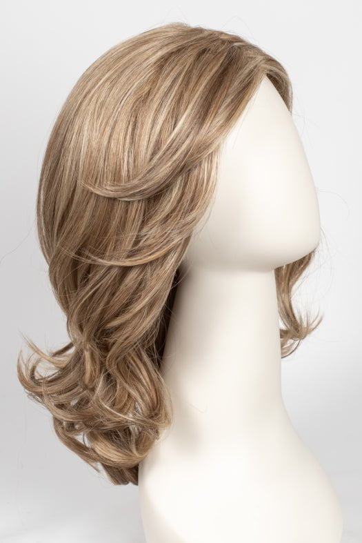 RL16/88 PALE GOLDEN HONEY | Dark Natural Blonde Evenly Blended with Pale Golden Blonde